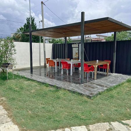 Guesthouse Niko Berat Bagian luar foto