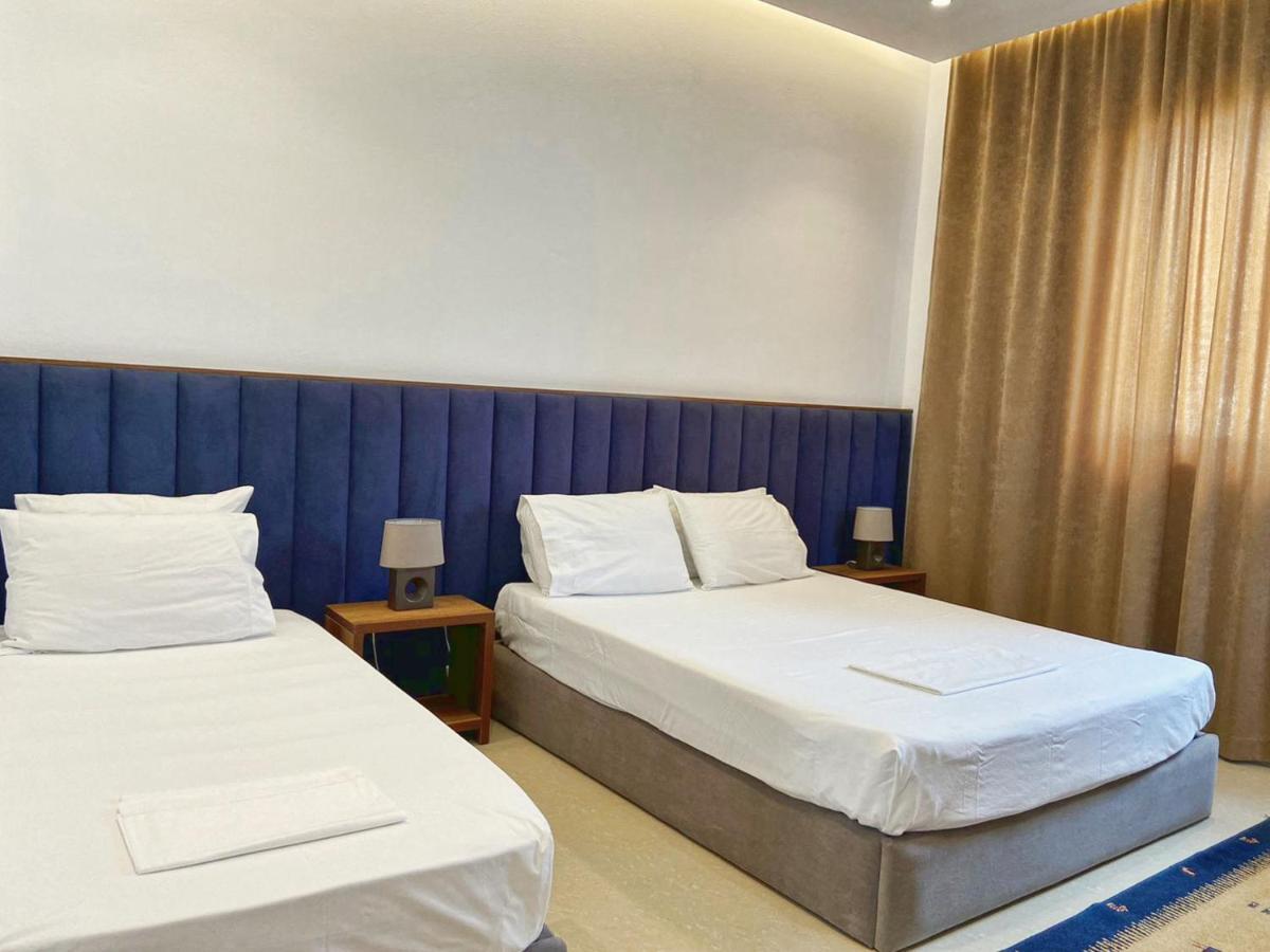Guesthouse Niko Berat Bagian luar foto