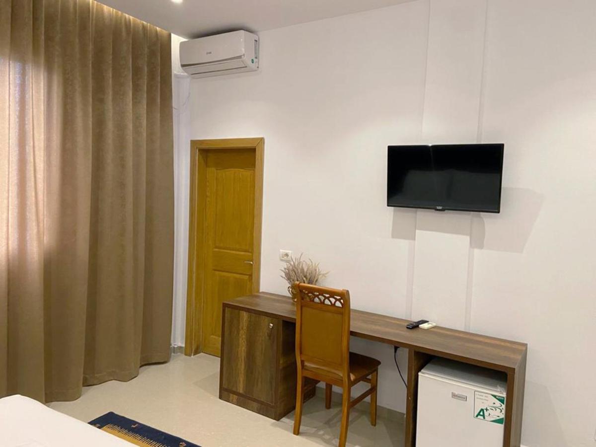 Guesthouse Niko Berat Bagian luar foto