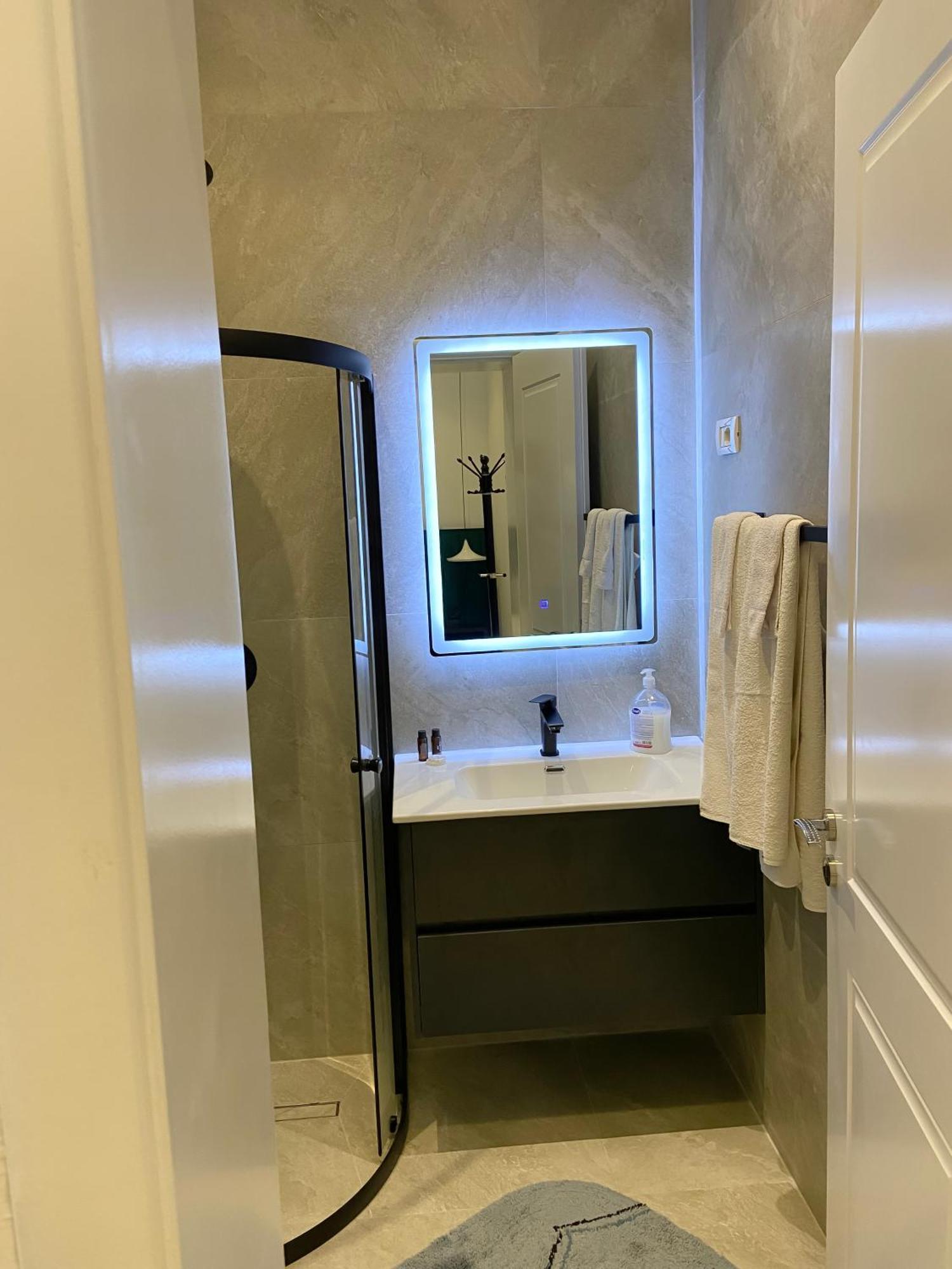 Guesthouse Niko Berat Bagian luar foto