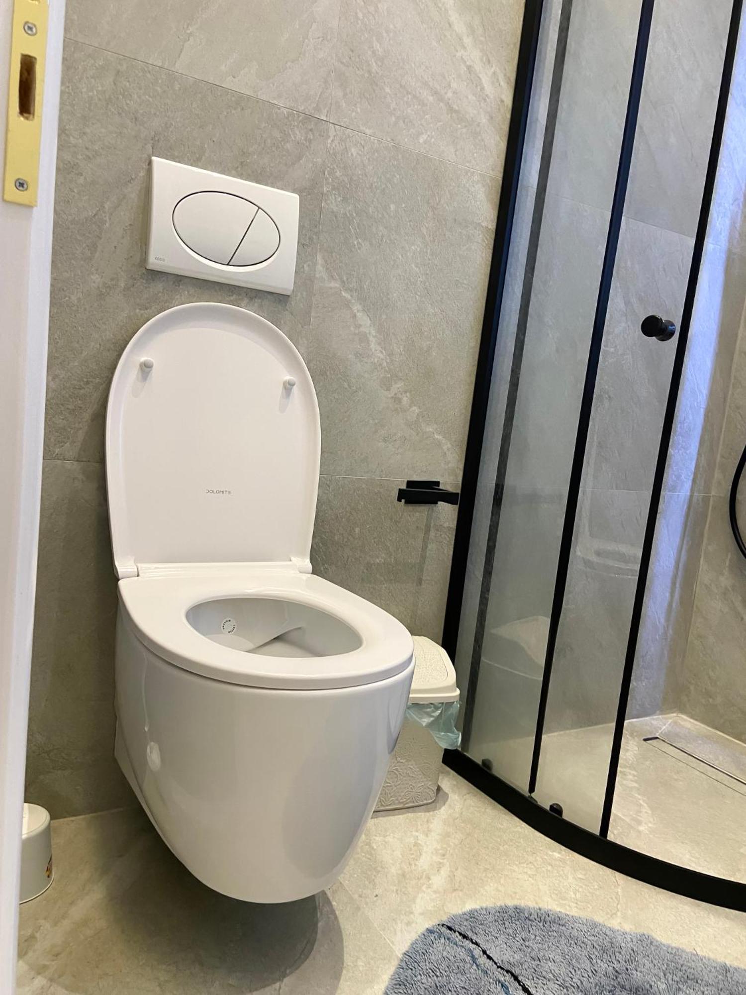 Guesthouse Niko Berat Bagian luar foto
